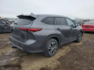 2023 Toyota Highlander Hybrid XLE with VIN 5TDKBRCH3PS118141, listed as a Copart auction lot 44040995 with 32,145 mi miles and Salvage Title. Bid and sale history available at carsss.com. Image 3.