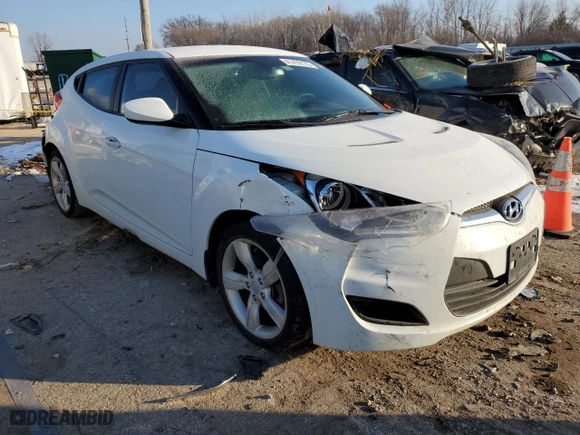 2013 Hyundai Veloster w/Black Int with VIN KMHTC6AD3DU125416, listed as a Copart auction lot 41410175 with 77,546 mi miles and Salvage Title. Bid and sale history available at carsss.com. Image 4.