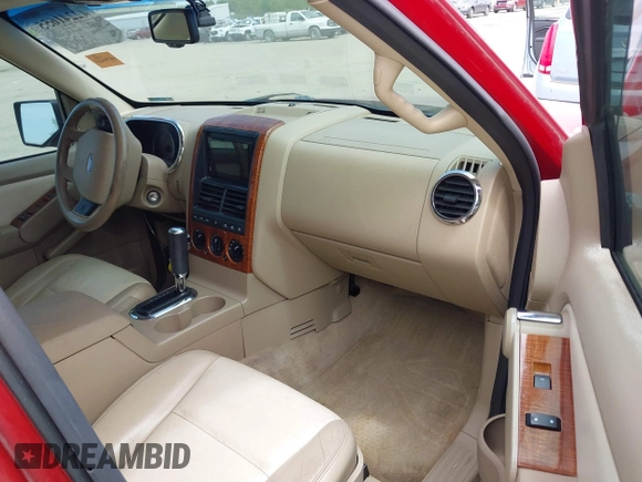 2007 Ford Explorer Eddie Bauer с VIN 1FMEU74E27UA61437, выставлен на аукционе IAAI как лот 42241655 с пробегом 204 711 миль миль и . История ставок и продаж доступна на DreamBid. Изображение 5.