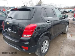 2020 Chevrolet Trax LT with VIN KL7CJLSB4LB092584, listed as a IAAI auction lot 41831792 with 7,803 mi miles. Bid and sale history available at carsss.com. Image 4.