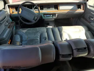 1994 Lincoln Town Car Signature with VIN 1LNLM82W8RY686803, listed as a Copart auction lot 57157604 with 150,898 mi miles and Salvage Title. Bid and sale history available at carsss.com. Image 8.
