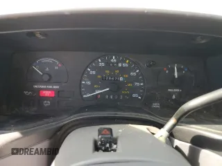 1994 Ford Taurus GL z VIN 1FALP52U7RG261559, wystawiony jako Copart lot #55681304 z przebiegiem 28 675 mil mil oraz Szkoda całkowita • Salvage title. Historia ofert i sprzedaży dostępna na DreamBid. Obrazek 9.