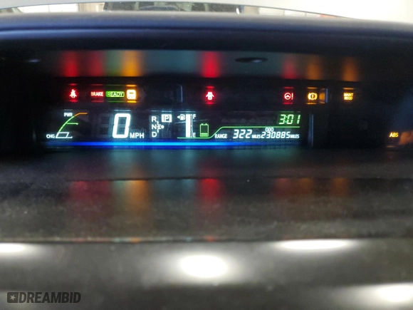 2014 Toyota Prius v Two with VIN JTDZN3EU7E3316071, listed as a Copart auction lot 54203055 with 230,885 mi miles and Clean Title. Bid and sale history available at carsss.com. Image 9.