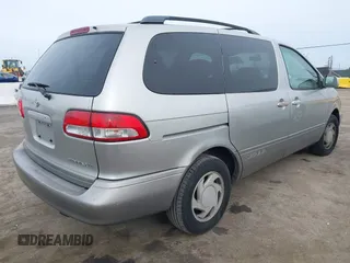 2001 Toyota Sienna LE with VIN 4T3ZF13C91U348233, listed as a IAAI auction lot 41529446 with 223,617 mi miles. Bid and sale history available at carsss.com. Image 4.