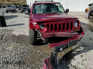 2015 Jeep Patriot Sport z VIN 1C4NJRBB1FD438842, wystawiony jako Copart lot #74477834 z przebiegiem 57 229 mil mil oraz Szkoda całkowita • Salvage title. Historia ofert i sprzedaży dostępna na DreamBid. Obrazek 13.