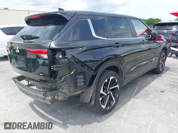 2024 Mitsubishi Outlander SE z VIN JA4J3VA89RZ076932, wystawiony jako IAAI lot #42387815 z przebiegiem 18 228 mil mil oraz . Historia ofert i sprzedaży dostępna na DreamBid. Obrazek 4.