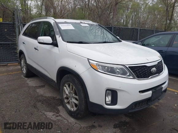 2014 Kia Sorento LX with VIN 5XYKT4A63EG432500, listed as a IAAI auction lot 41943050 with 161,612 mi miles. Bid and sale history available at carsss.com. Image 1.