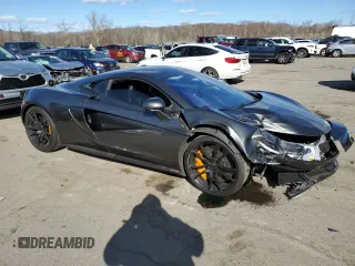 2017 McLaren 570S z VIN SBM13DAAXHW002218, wystawiony jako Copart lot #41875174 z przebiegiem 27 857 mil mil oraz . Historia ofert i sprzedaży dostępna na DreamBid. Obrazek 4.