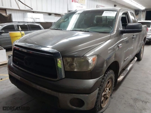 2013 Toyota Tundra 4WD Truck with VIN 5TFUW5F16DX318764, listed as a IAAI auction lot 41634135 with 151,741 mi miles. Bid and sale history available at carsss.com. Image 2.