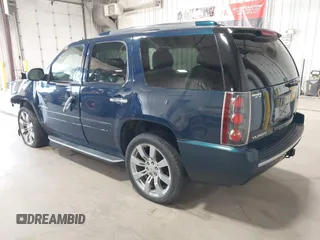 2007 GMC Yukon Denali с VIN 1GKFK63897J300153, выставлен на аукционе IAAI как лот 42552678 с пробегом 195 277 миль миль и . История ставок и продаж доступна на DreamBid. Изображение 3.