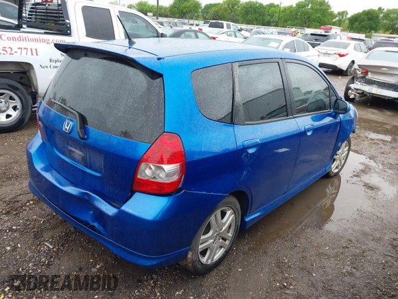 2007 Honda Fit Sport with VIN JHMGD37607S038310, listed as a IAAI auction lot 41904420 with 181,304 mi miles. Bid and sale history available at carsss.com. Image 4.