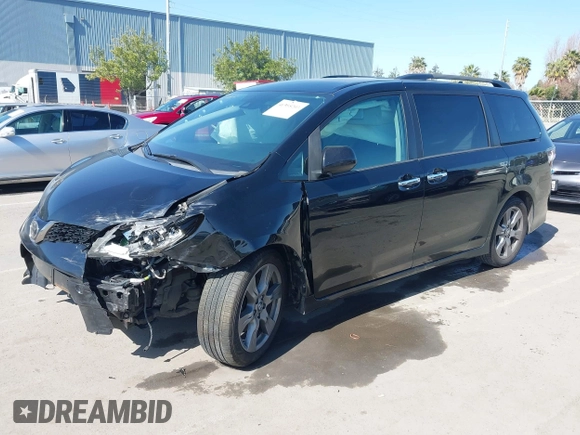 2018 Toyota Sienna SE with VIN 5TDXZ3DC9JS935123, listed as a IAAI auction lot 41955203 with 108,612 mi miles and . Bid and sale history available at DreamBid. Image 2.