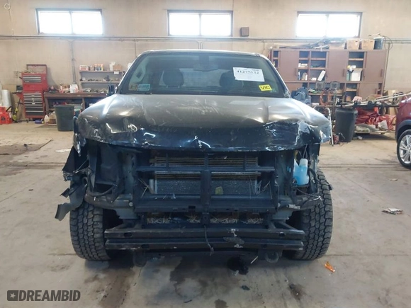 2018 Chevrolet Colorado 4WD Work Truck with VIN 1GCGTBEN9J1102477, listed as a IAAI auction lot 41275132 with 253,267 mi miles. Bid and sale history available at carsss.com. Image 12.