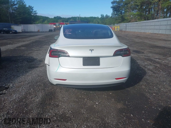 2023 Tesla Model 3 z VIN 5YJ3E1EA9PF576610, wystawiony jako IAAI lot #42206777 z przebiegiem 21 658 mil mil oraz . Historia ofert i sprzedaży dostępna na DreamBid. Obrazek 16.