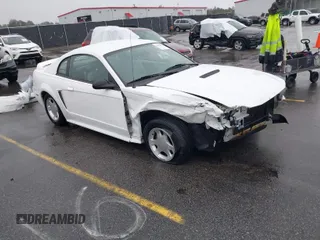 1999 Ford Mustang z VIN 1FAFP4049XF152937, wystawiony jako IAAI lot #41570514 z przebiegiem 185 382 mil mil oraz . Historia ofert i sprzedaży dostępna na DreamBid. Obrazek 1.