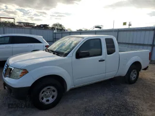 2014 Nissan Frontier S z VIN 1N6BD0CTXEN716401, wystawiony jako Copart lot #50532525 z przebiegiem 135 314 mil mil oraz Szkody całkowita. Historia ofert i sprzedaży dostępna na DreamBid. Obrazek 1.