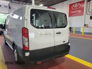 2019 Ford Transit z VIN 1FTYE1YM9KKA69150, wystawiony jako IAAI lot #42723249 z przebiegiem 226 890 mil mil oraz . Historia ofert i sprzedaży dostępna na DreamBid. Obrazek 14.