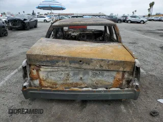 1988 Cadillac DeVille z VIN 1G6CD5155J4224547, wystawiony jako Copart lot #42850345 z przebiegiem Nie podano mil oraz Nie do naprawy • Non repairable. Historia ofert i sprzedaży dostępna na DreamBid. Obrazek 6.