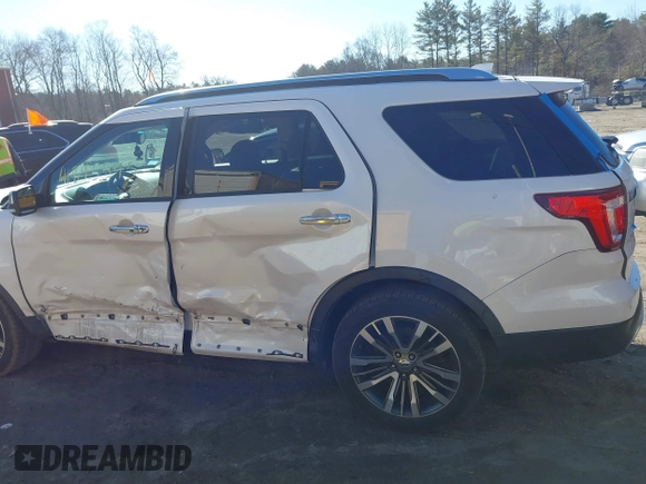 2016 Ford Explorer Platinum z VIN 1FM5K8HT2GGA74658, wystawiony jako IAAI lot #41895595 z przebiegiem 125 619 mil mil oraz . Historia ofert i sprzedaży dostępna na DreamBid. Obrazek 14.