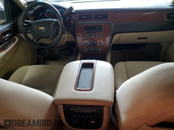 2008 Chevrolet Avalanche 2LT with VIN 3GNFK123X8G219919, listed as a Copart auction lot 62934495 with 130,813 mi miles and Salvage title. Bid and sale history available at DreamBid. Image 8.