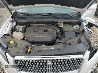 2019 Lincoln MKC Reserve с VIN 5LMCJ3C9XKUL20906, выставлен на аукционе Copart как лот 52814185 с пробегом 50 821 миль миль и Списание • Salvage title. История ставок и продаж доступна на DreamBid. Изображение 13.