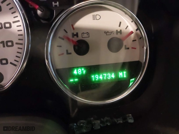 2004 Ford F-150 XLT with VIN 1FTPW14564KB82662, listed as a IAAI auction lot 41254900 with 194,734 mi miles. Bid and sale history available at carsss.com. Image 16.