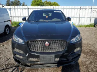 2018 Jaguar F-Pace 20d Premium with VIN SADCJ2FN4JA263097, listed as a Copart auction lot 54491515 with 214,297 mi miles and Clean title. Bid and sale history available at DreamBid. Image 5.