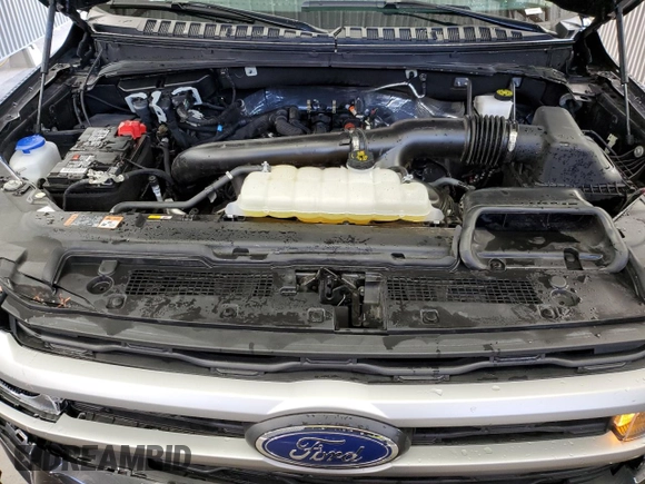 2024 Ford Expedition XLT with VIN 1FMJU1J84REA58417, listed as a Copart auction lot 52782705 with 27,205 mi miles and Clean Title. Bid and sale history available at carsss.com. Image 12.