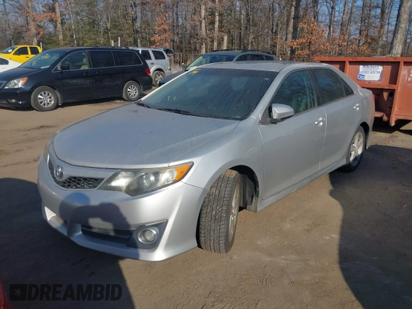 2012 Toyota Camry L with VIN 4T1BF1FK8CU075740, listed as a IAAI auction lot 41412392 with 330,907 mi miles. Bid and sale history available at carsss.com. Image 2.