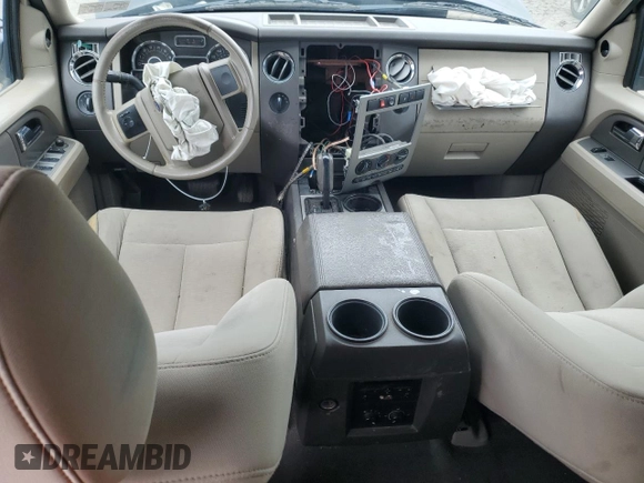 2010 Ford Expedition SSV z VIN 1FMJU1G56AEB21065, wystawiony jako Copart lot #60144135 z przebiegiem 160 385 mil mil oraz Szkoda całkowita • Salvage title. Historia ofert i sprzedaży dostępna na DreamBid. Obrazek 8.