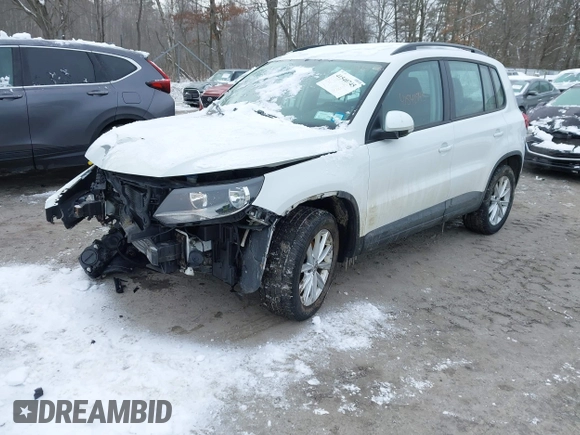 2018 Volkswagen Tiguan with VIN WVGBV7AX0JK000306, listed as a IAAI auction lot 41540745 with 47,322 mi miles and . Bid and sale history available at DreamBid. Image 17.