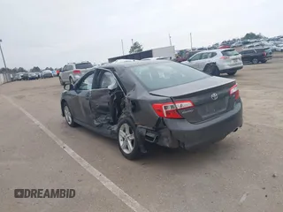 2014 Toyota Camry L with VIN 4T1BF1FKXEU813606, listed as a IAAI auction lot 41528889 with 252,866 mi miles. Bid and sale history available at carsss.com. Image 3.