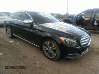 2015 Mercedes-Benz C-Class C 300 Luxury with VIN 55SWF4KB3FU087335, listed as a IAAI auction lot 40093209 with 72,690 mi miles. Bid and sale history available at carsss.com. Image 1.