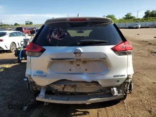 2017 Nissan Rogue SV with VIN KNMAT2MVXHP520321, listed as a Copart auction lot 60747285 with 88,293 mi miles and Salvage title. Bid and sale history available at DreamBid. Image 6.