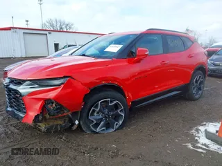 2022 Chevrolet Blazer RS z VIN 3GNKBKRS8NS172965, wystawiony jako IAAI lot #41610547 z przebiegiem 43 333 mil mil oraz . Historia ofert i sprzedaży dostępna na DreamBid. Obrazek 17.