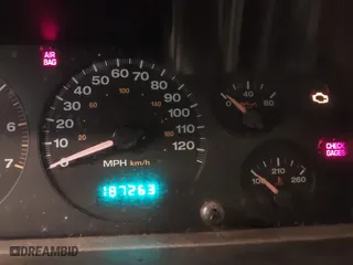 2002 Jeep Grand Cherokee Laredo with VIN 1J4GW48SX2C118434, listed as a IAAI auction lot 42036464 with 187,263 mi miles. Bid and sale history available at carsss.com. Image 7.