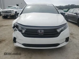 2024 Honda Odyssey Sport with VIN 5FNRL6H72RB024348, listed as a Copart auction lot 44576155 with 8,328 mi miles and Salvage Title. Bid and sale history available at DreamBid. Image 5.