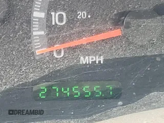 2002 Ford F-150 XL z VIN 1FTRX172X2NC07744, wystawiony jako Copart lot #80157024 z przebiegiem 274 555 mil mil oraz Szkoda całkowita • Salvage title. Historia ofert i sprzedaży dostępna na DreamBid. Obrazek 8.