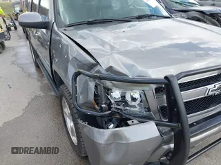 2007 Chevrolet Suburban LT с VIN 1GNFK163X7J237585, выставлен на аукционе IAAI как лот 41802337 с пробегом 225 449 миль миль и . История ставок и продаж доступна на DreamBid. Изображение 6.