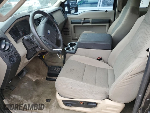 2008 Ford F-350 XL with VIN 1FTWX31528ED11395, listed as a Copart auction lot 43812455 with 215,029 mi miles and Salvage Title. Bid and sale history available at DreamBid. Image 7.