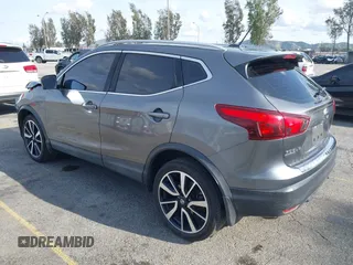 2017 Nissan Rogue S z VIN JN1BJ1CP1HW002968, wystawiony jako IAAI lot #41896777 z przebiegiem 128 583 mil mil oraz . Historia ofert i sprzedaży dostępna na DreamBid. Obrazek 3.