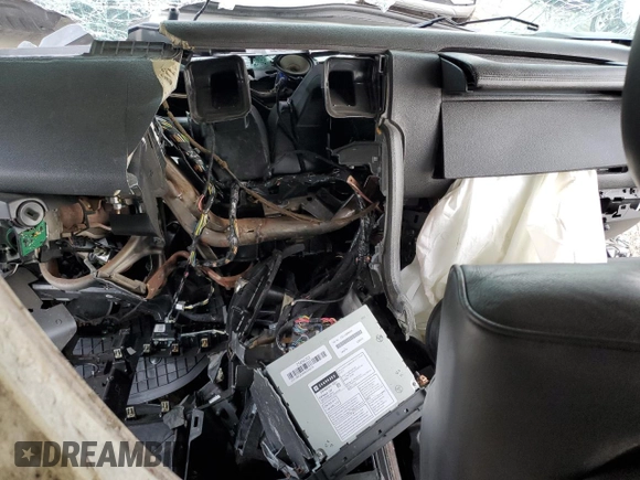 2009 Hummer H2 z VIN 5GRGN83239H103146, wystawiony jako Copart lot #44941834 z przebiegiem Nie podano mil oraz Szkoda całkowita • Salvage title. Historia ofert i sprzedaży dostępna na DreamBid. Obrazek 8.