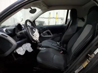 2012 Smart fortwo Pure z VIN WMEEJ3BA3CK570191, wystawiony jako Copart lot #43576165 z przebiegiem 80 511 mil mil oraz Szkody całkowita. Historia ofert i sprzedaży dostępna na DreamBid. Obrazek 7.