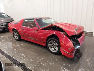 1987 Chevrolet Camaro z VIN 1G1FP21F0HL127449, wystawiony jako IAAI lot #42043718 z przebiegiem 47 514 mil mil oraz . Historia ofert i sprzedaży dostępna na DreamBid. Obrazek 1.
