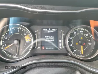 2019 Jeep Cherokee Latitude with VIN 1C4PJMCB9KD238151, listed as a Copart auction lot 50569995 with 121,833 mi miles and Salvage Title. Bid and sale history available at carsss.com. Image 9.