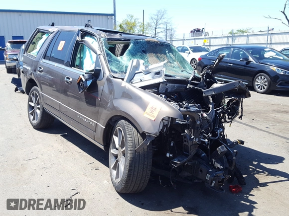 2016 Lincoln Navigator Reserve with VIN 5LMJJ2LT2GEL04567, listed as a Copart auction lot 37650040 with Not provided miles and Salvage title. Bid and sale history available at DreamBid. Image 1.