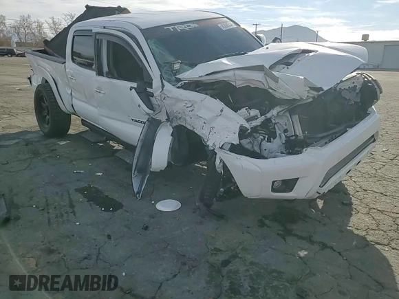 2015 Toyota Tacoma PreRunner with VIN 3TMKU4HN5FM046904, listed as a Copart auction lot 43085345 with 86,400 mi miles and Salvage title. Bid and sale history available at DreamBid. Image 11.