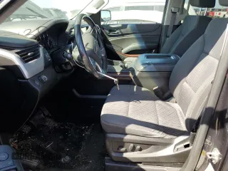 2017 GMC Yukon SLE with VIN 1GKS1AKC7HR187851, listed as a Copart auction lot 75713044 with 112,865 mi miles and Salvage Title. Bid and sale history available at carsss.com. Image 7.