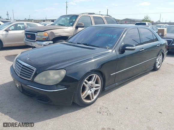 2006 Mercedes-Benz S-Class 5.0L with VIN WDBNG75J06A484636, listed as a IAAI auction lot 42058885 with 1 mi miles. Bid and sale history available at carsss.com. Image 2.