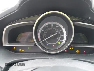 2014 Mazda 3 i Touring z VIN JM1BM1V75E1148848, wystawiony jako IAAI lot #42200934 z przebiegiem 134 176 mil mil oraz . Historia ofert i sprzedaży dostępna na DreamBid. Obrazek 7.